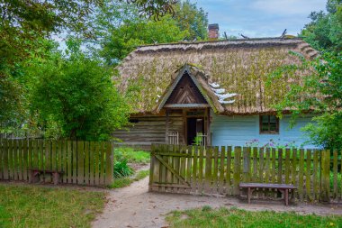Poland.IMAGE 'deki Lublin Village Açık Hava Müzesi' nde tarihi bir ev.