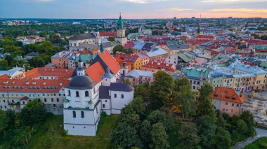 Eski Lublin, Poland.IMAGE kasabasının günbatımı manzarası.