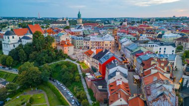 Eski Lublin, Poland.IMAGE kasabasının günbatımı manzarası.