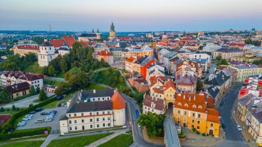 Eski Lublin, Poland.IMAGE kasabasının günbatımı manzarası.