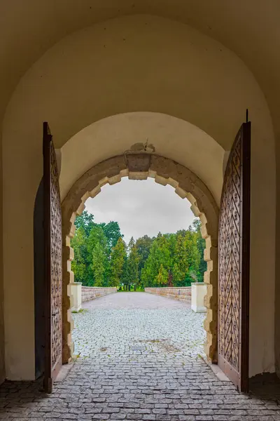 Poland.IMAGE 'deki Krasiczyn kalesinde gün doğumu.