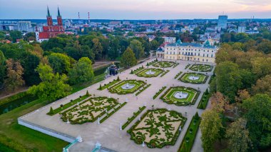 Bialystok, Poland.IMAGE Branicki sarayının gün doğumu manzarası