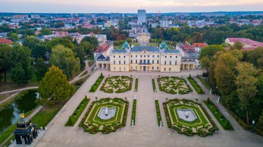 Bialystok, Poland.IMAGE Branicki sarayının gün doğumu manzarası