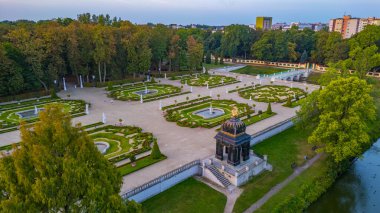 Bialystok, Poland.IMAGE 'daki Branicki Sarayı' nın gündoğumu manzarası