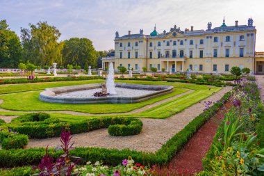 Bialystok, Poland.IMAGE Branicki sarayının gün doğumu manzarası