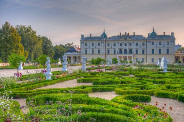 Bialystok, Poland.IMAGE Branicki sarayının gün doğumu manzarası