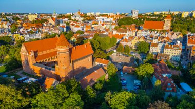 Olsztyn 'in günbatımı manzarası ve Poland.IMAGE kalesi