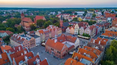 Olsztyn 'in günbatımı manzarası ve Poland.IMAGE kalesi