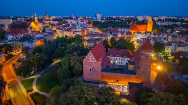 Olsztyn 'in günbatımı manzarası ve Poland.IMAGE kalesi