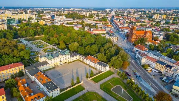 Bialystok, Poland.IMAGE Branicki sarayının gün doğumu manzarası