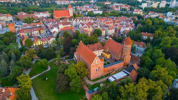 Olsztyn 'in günbatımı manzarası ve Poland.IMAGE kalesi