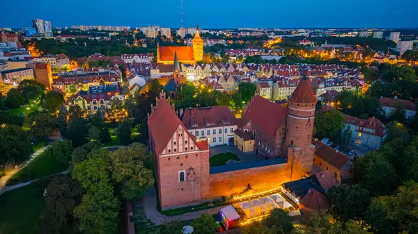 Olsztyn 'in günbatımı manzarası ve Poland.IMAGE kalesi
