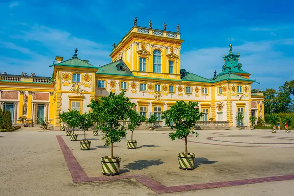 Varşova, Poland.IMAGE Wilanow Sarayı 'nda yaz günü.
