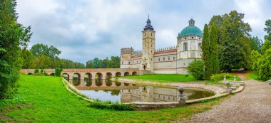Poland.IMAGE 'deki Krasiczyn kalesinde gün doğumu.