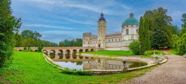 Poland.IMAGE 'deki Krasiczyn kalesinde gün doğumu.