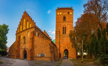 Varşova, Poland.IMAGE 'daki Kutsal Bakire Meryem Kilisesi.