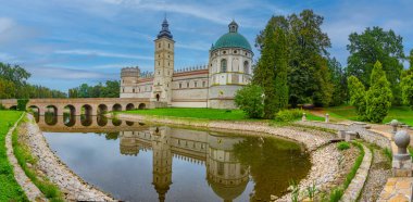 Poland.IMAGE 'deki Krasiczyn kalesinde gün doğumu.