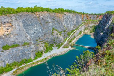 Velka Amerika Çek Cumhuriyeti 'nde taş ocağı. IMAGE