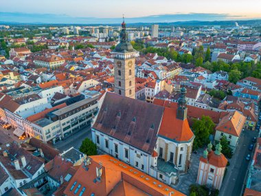 Çek Cumhuriyeti, Ceske Budejovice 'deki Aziz Nicholas Kilisesi' nin gündoğumu.