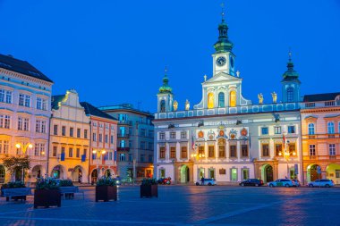 Çek Cumhuriyeti 'nin Ceske Budejovice kentindeki ana meydanın gün doğumu manzarası.