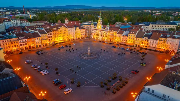 Çek Cumhuriyeti 'nin Ceske Budejovice kentindeki ana meydanın gündoğumu manzarası.