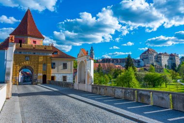 Çek Cumhuriyeti 'nin Cesky Krumlov kentindeki Budweiser kapısı.