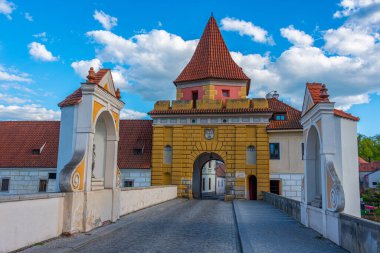 Çek Cumhuriyeti 'nin Cesky Krumlov kentindeki Budweiser kapısı.