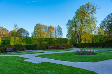 Çek Cumhuriyeti 'ndeki Cesky Krumlov şatosu parkı.