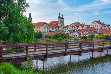 Çek Cumhuriyeti 'ndeki Telc kalesinin yansıması.
