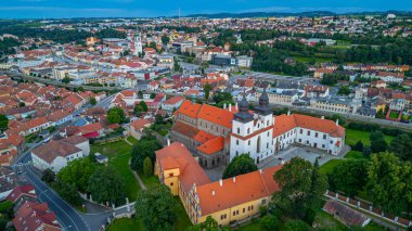 Çek Cumhuriyeti 'nde Trebic' in günbatımı manzarası.