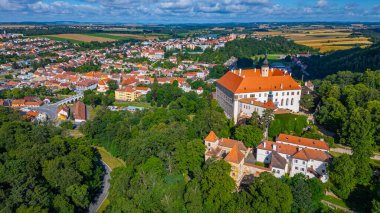 Namest nad Oslavou kalesinin panorama manzarası, Çek Cumhuriyeti.