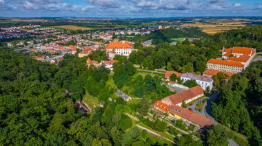 Namest nad Oslavou kalesinin panorama manzarası, Çek Cumhuriyeti.