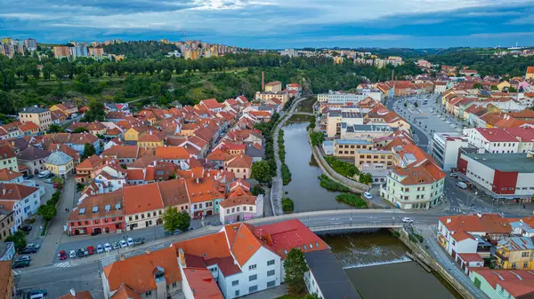 Çek Cumhuriyeti 'nde Trebic' in günbatımı manzarası.