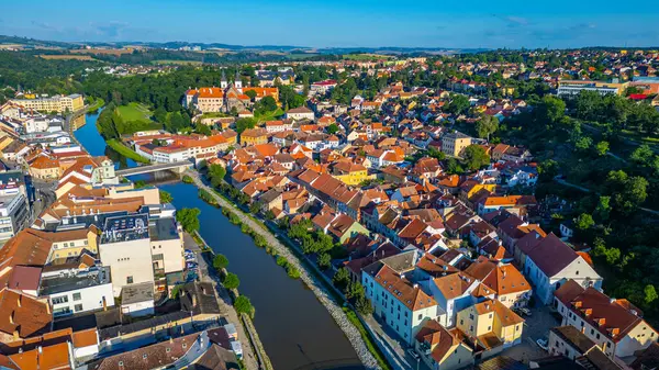 Saint Prokop Bazilikası 'nın Panorama' sı ve Çek Cumhuriyeti 'nin Trebic kentindeki Yahudi mahallesi.