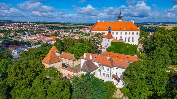 Namest nad Oslavou kalesinin panorama manzarası, Çek Cumhuriyeti.