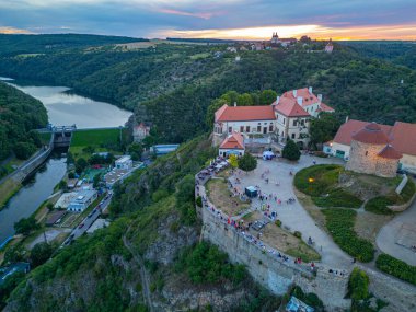 Çek Cumhuriyeti 'ndeki Znojmo barajının panorama görüntüsü.