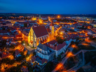 Çek Cumhuriyeti 'nin eski Znojmo kentinin günbatımı manzarası.