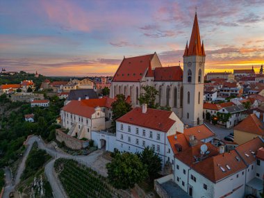 Çek Cumhuriyeti, Znojmo 'daki Aziz Niklas Kilisesi ve Saint Wenceslas Şapeli' nin gündoğumu.
