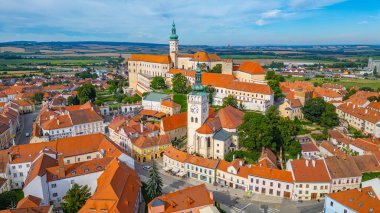 Çek Cumhuriyeti 'nden Mikulov' un hava manzarası.