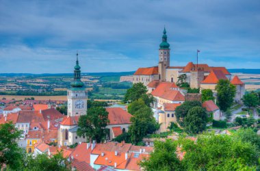 Çek Cumhuriyeti 'nden Mikulov' un hava manzarası.