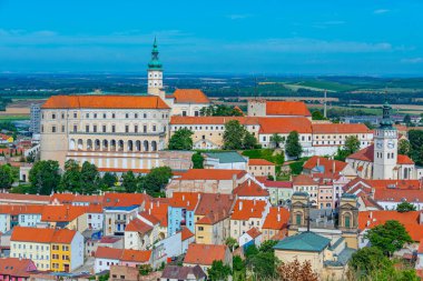 Çek Cumhuriyeti 'nden Mikulov' un hava manzarası.