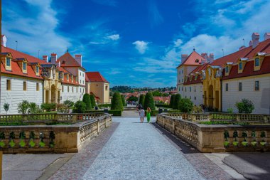 Çek Cumhuriyeti Valtice Şatosu 'nda yaz günü.