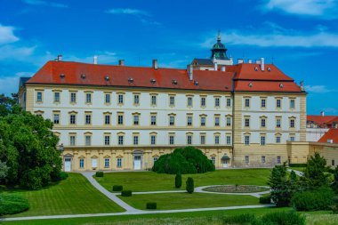 Çek Cumhuriyeti Valtice Şatosu 'nda yaz günü.