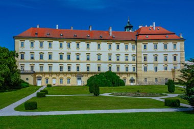 Çek Cumhuriyeti Valtice Şatosu 'nda yaz günü.