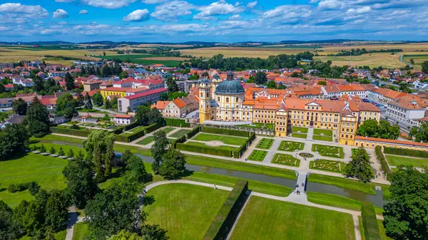Çek Cumhuriyeti 'nde Jaromerice na Rokytnou Panorama görüşü.