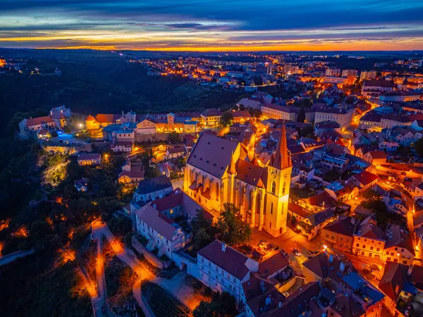 Çek Cumhuriyeti 'nin Znojmo kentinin günbatımı manzarası.