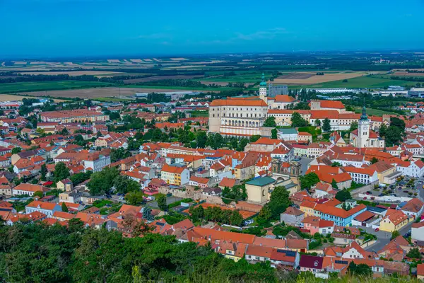 Çek Cumhuriyeti 'nden Mikulov' un hava manzarası.