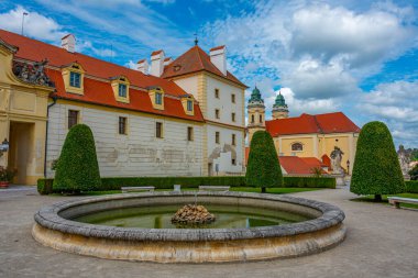 Çek Cumhuriyeti Valtice Şatosu 'nda yaz günü.