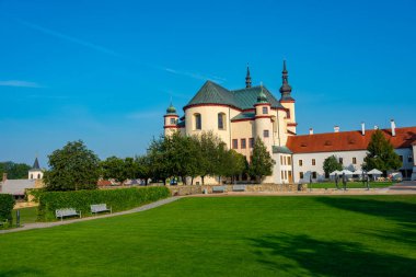Litomysl, Çek Cumhuriyeti 'ndeki Piarist Kutsal Haç Keşfi Kilisesi.