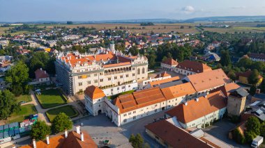 Çek Cumhuriyeti 'ndeki Litomysl kalesinin havadan görünüşü.
